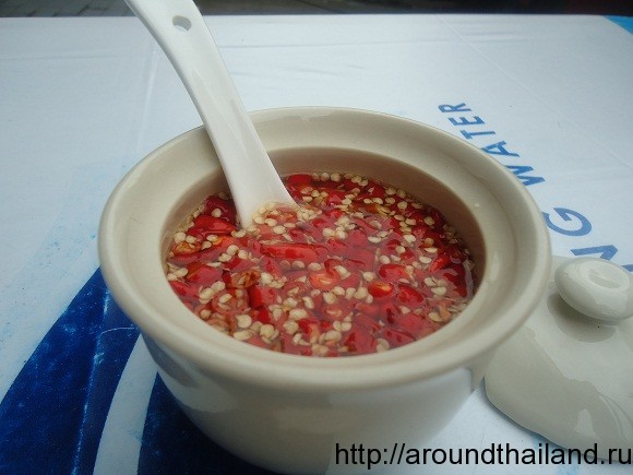Рыбный соус с чили в Тайланде Рыбный соус с чили в Тайланде