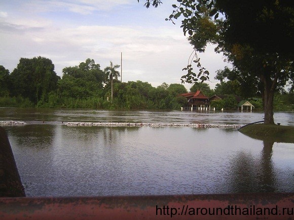 Настоящее наводнение в Таиланде  Настоящее наводнение в Таиланде
