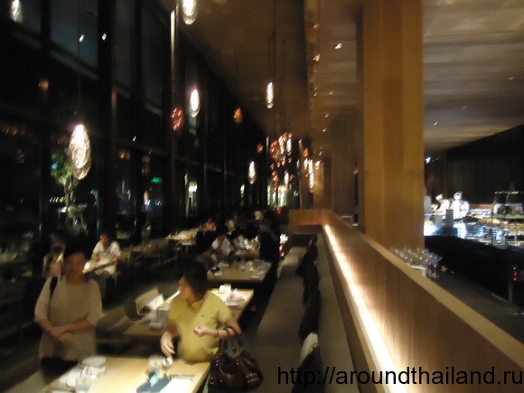Внутри ресторана Edge в Паттайе Внутри ресторана Edge в Паттайе
