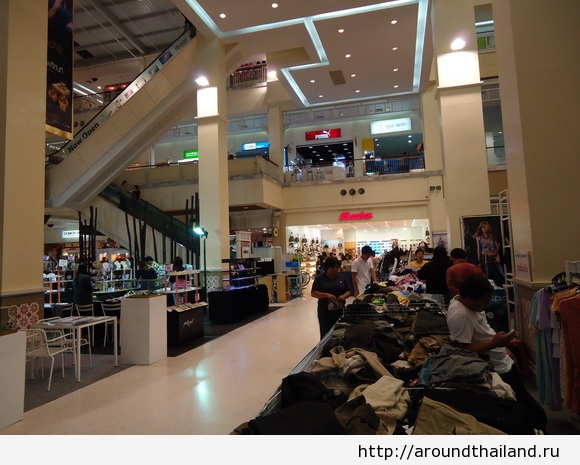 Торговый центр Village Market в Хуа Хине