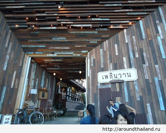 Деревянный рынок Plearnwan в Хуа Хине