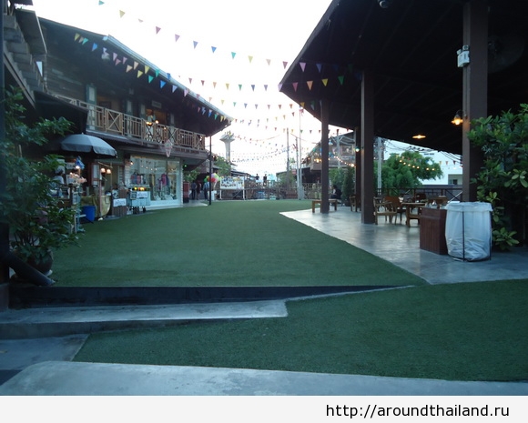 Деревянный рынок Plearnwan