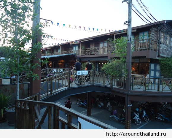 Деревянный рынок Plearnwan в Хуа Хине