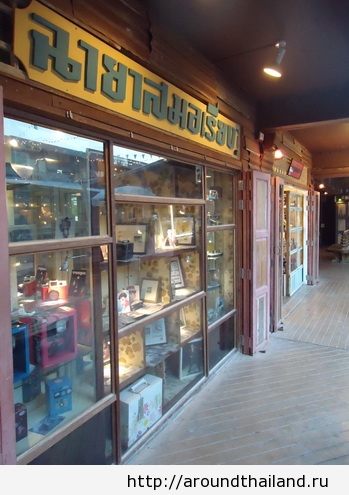 Деревянный рынок Plearnwan в Хуа Хине