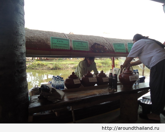 Макашницы на воде Макашницы на воде