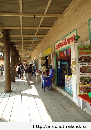 Плавучий рынок в Хуа Хине Плавучий рынок в Хуа Хине