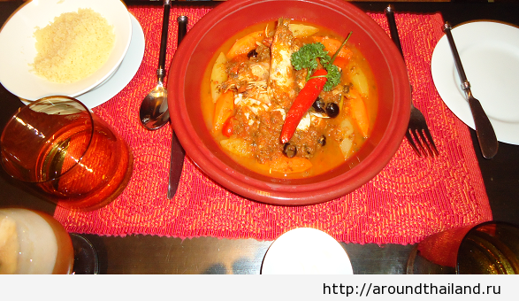 Кус-кус с морепродуктами в остро-красном соусе