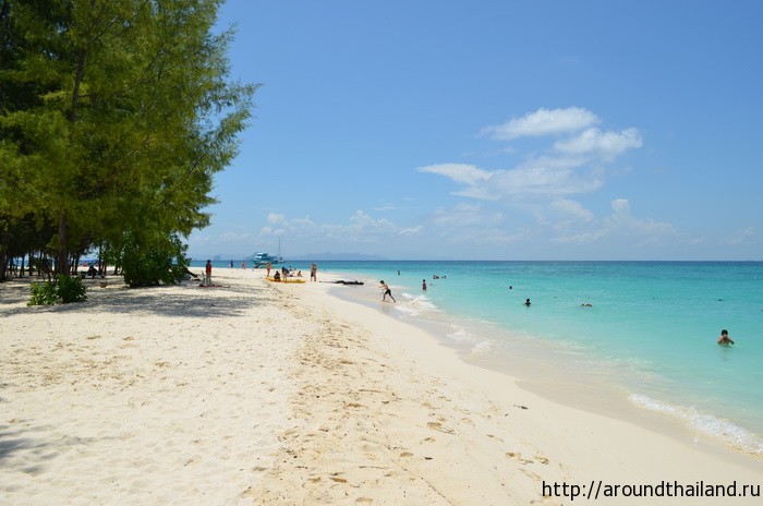Пляж на острове Bamboo