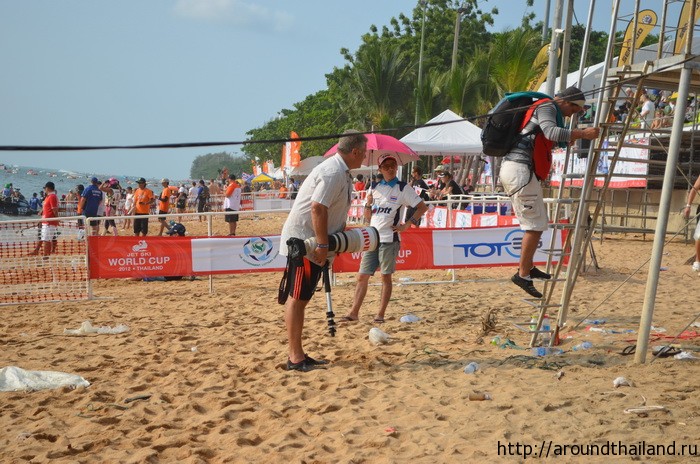 А у него еще больше!