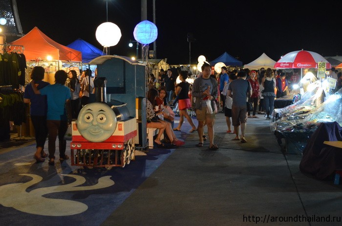 Walking Street в Bang Saen