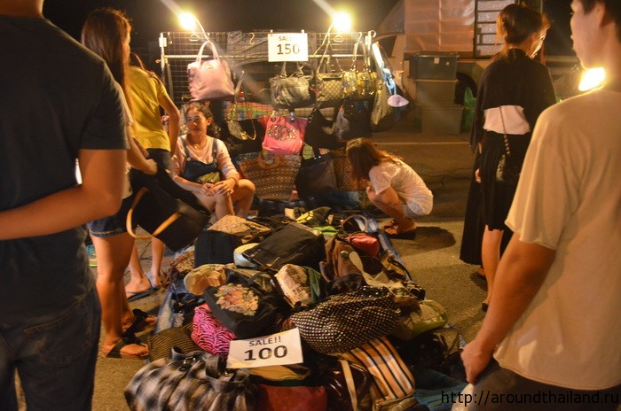 Женские сумки за 100-150 бат