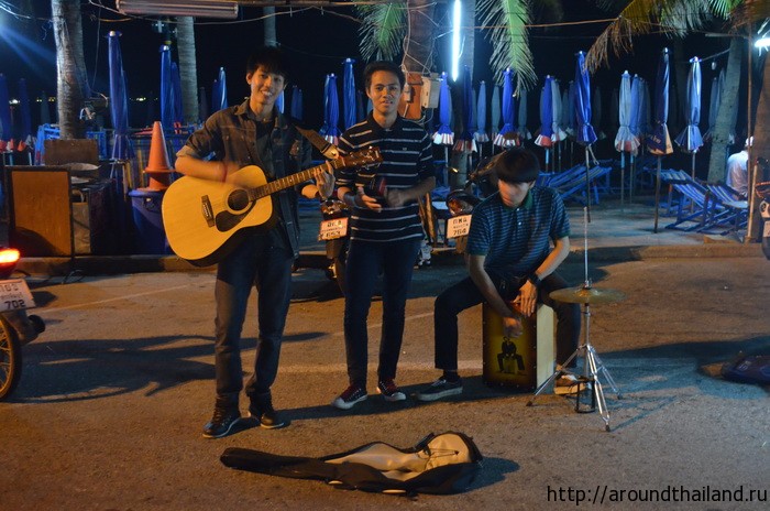 Студенты-музыканты