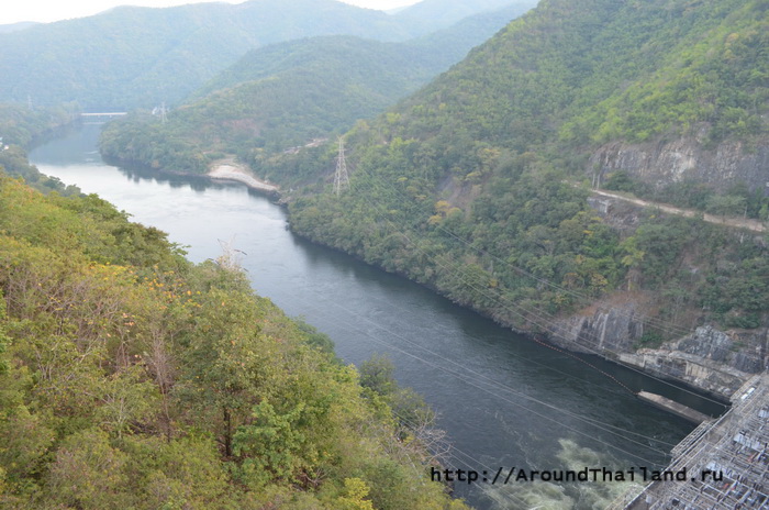 Дамба Пумипон (Bhumibol Dam) – одна из самых больших в Азии Дамба Пумипон (Bhumibol Dam) – одна из самых больших в Азии
