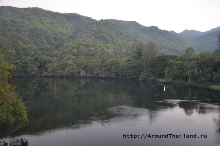 Дамба Пумипон (Bhumibol Dam) – одна из самых больших в Азии Дамба Пумипон (Bhumibol Dam) – одна из самых больших в Азии