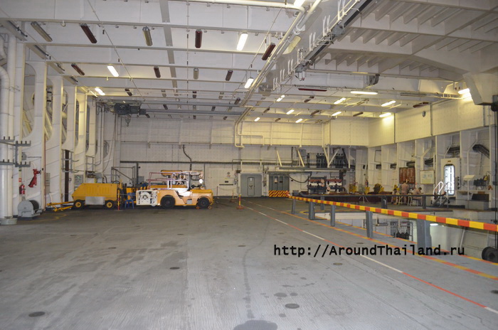 Авианосец Chakri Naruebet внутри