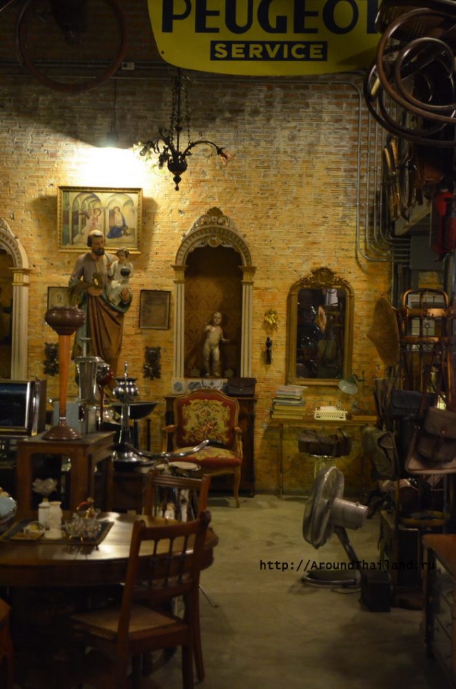 То ли музей, то ли магазин, сразу не поймешь