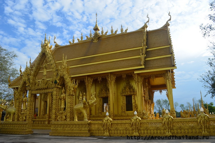 Золотой храм Wat Pak Nam Золотой храм Wat Pak Nam