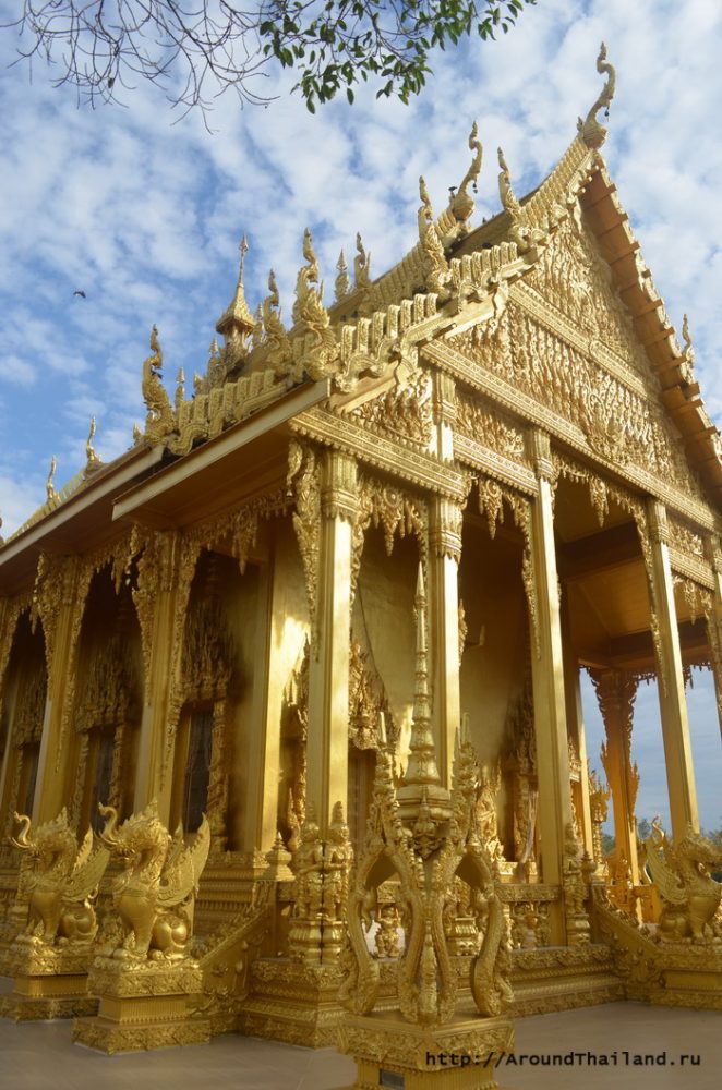 Золотой храм Wat Pak Nam Золотой храм Wat Pak Nam