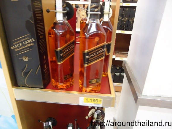 Алкоголь в Паттайе: виски Black Label