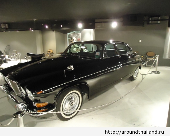 Черный Bentley 1970 года