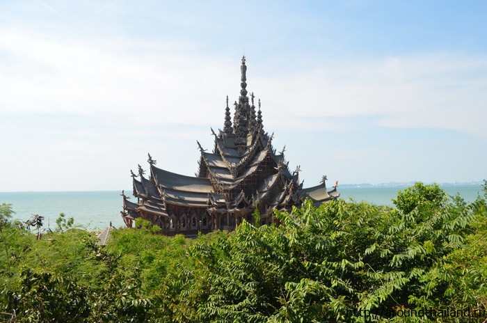 The Sanctuary of Truth в Паттайе, вид с первого Чекпоинта