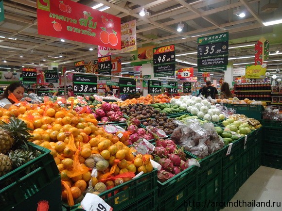 Фруктовые полки в BIG C
