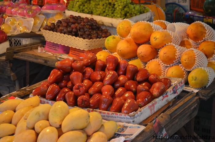 Розовое яблоко (по-тайский Chom-Phu)